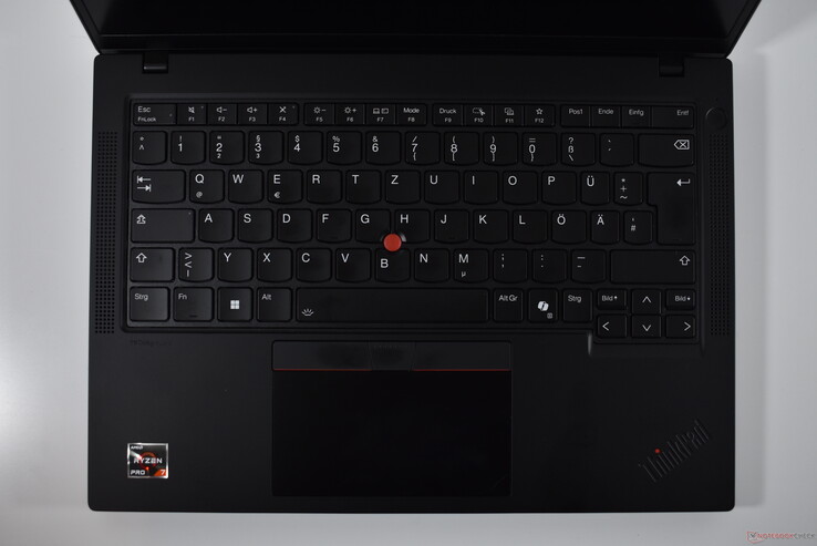 Lenovo ThinkPad T14 Gen 5 AMD: zona del teclado