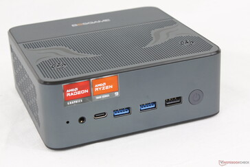 Frontal: Botón de reinicio, auriculares de 3,5 mm, USB-C 4.0 con Power Delivery + DisplayPort (8K@60 Hz), 2x USB-A 3.2 Gen. 2 (10 Gbps), USB-A 2.0, Botón de encendido