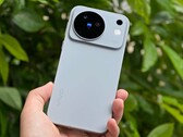 Se prevé que el vivo X500 cuente con una batería de gran capacidad, de 7500 mAh, y con el chipset Dimensity 9600M (en la imagen: el vivo X500).