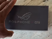 Una caja de venta del ROG Phone 9 en la naturaleza. (Fuente de la imagen: K-Tai Watch Impress Japan)