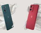 El Moto G05 viene en colores Rojo Ciruela y Verde Bosque (Fuente de la imagen: Motorola)