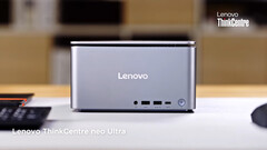 El Lenovo ThinkCenter Neo Ultra presenta un diseño similar al Mac Studio de Apple, incluye procesadores Intel de 14ª generación y RTX 4060 (Fuente de la imagen: Lenovo)