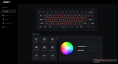 El RGB puede configurarse por tecla y puede guardarse en el teclado un preajuste RGB personalizado.  