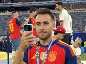 Uno de los campeones del mundo utiliza el teléfono Honors Robot tras su victoria en la Copa del Mundo de 2026.