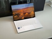 Reseña del portátil Asus ZenBook S14 2026: una pantalla OLED más brillante, pero una iGPU Panther Lake lenta