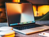 Apple se dice que revisará el diseño "Liquid Glass" en macOS 27.
